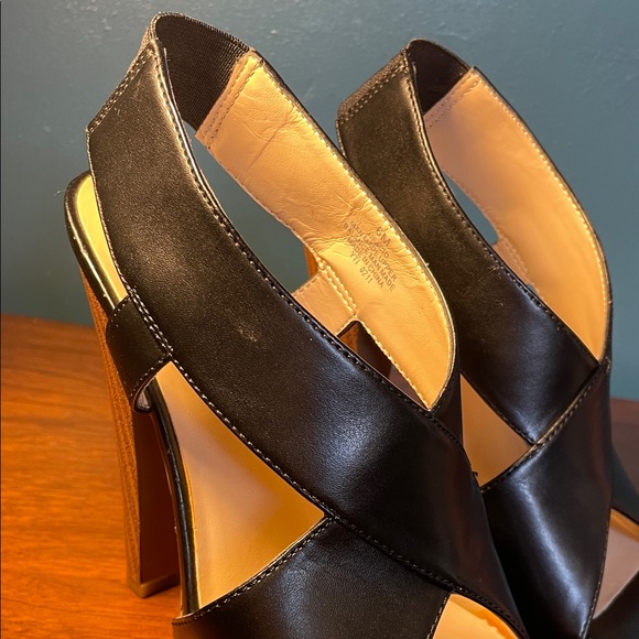 Elegant Black High Heel Sandals - Picture 10 of 10